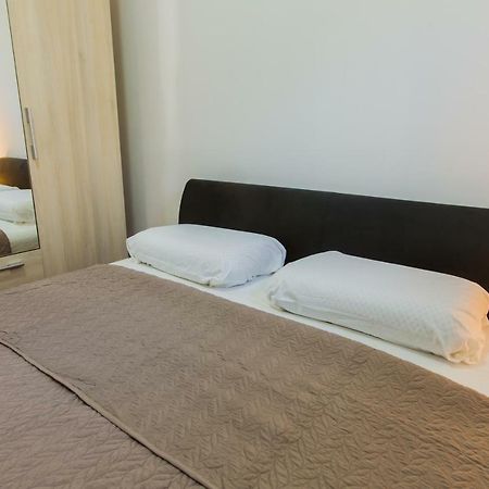Putnik Apartment Dugi Rat Luaran gambar